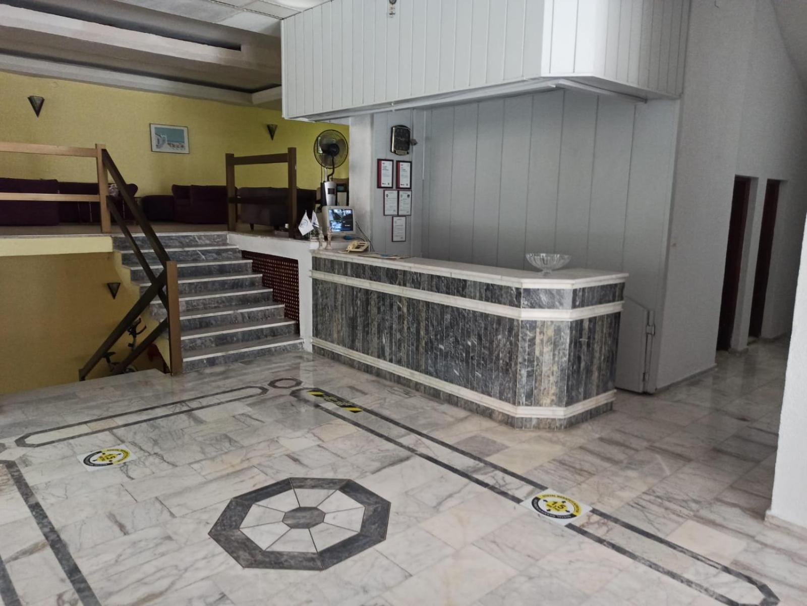Dias Hotel Кушадасъ Екстериор снимка