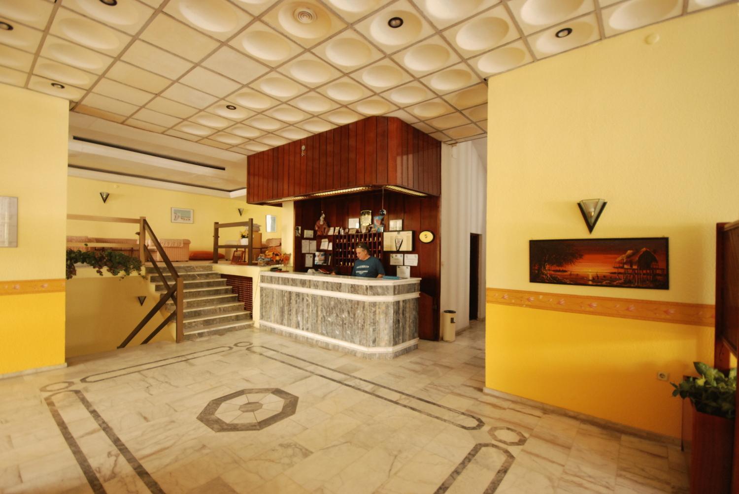 Dias Hotel Кушадасъ Екстериор снимка