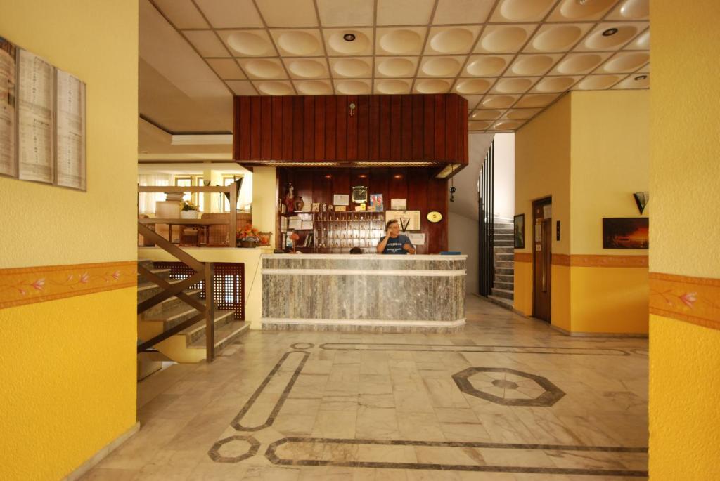 Dias Hotel Кушадасъ Екстериор снимка
